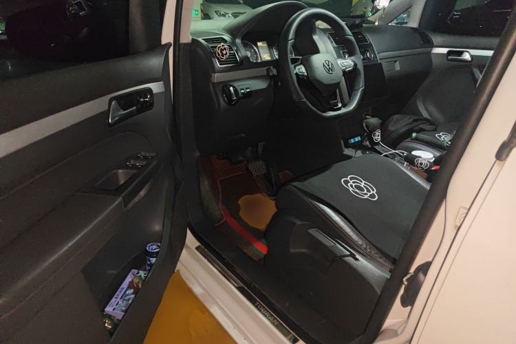 Used Volkswagen Touran 2015 1.4T DSG Comfort Edition 5 Seats