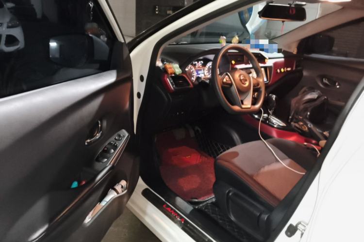 Used Nissan Lannia 2016 1.6L CVT Smart Cool Edition Driver Seat