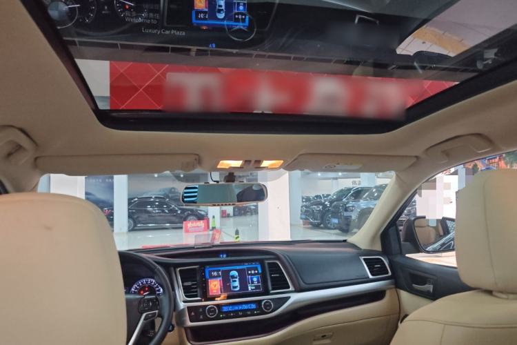 Used Toyota Highlander 2015 2.0T Two-Wheel Drive Luxury Edition 7 Seats Headliner