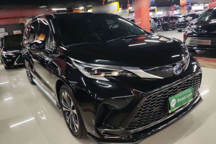 Used Toyota Granvia 2023 2.5L Hybrid Prestige PLUS Edition Front Right 45 Deg