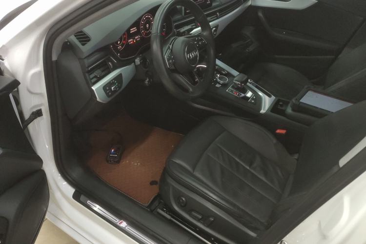 Used Audi A4L 2019 40 TFSI Fashion Version China V