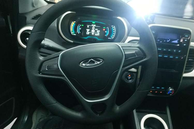 Used Chery New Energy Little Ant 2021 200 000-Yuan Ant Fan Edition Energetic Version NMC Lithium Battery 301 km