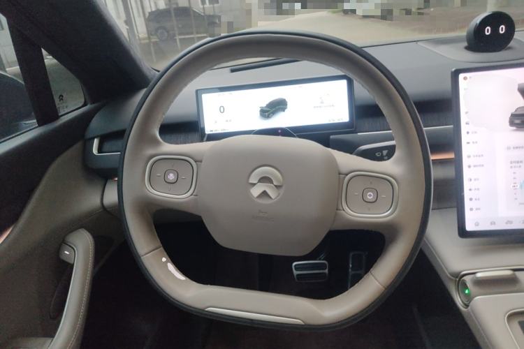 Used Nio ES8 2023 100kWh Signature Edition
