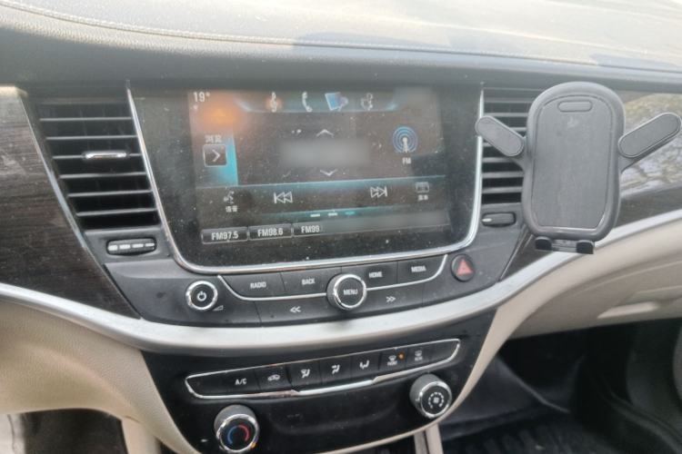 Used Buick Verano 2018 Sedan 15S Automatic Leading Model Audio And AC Panel