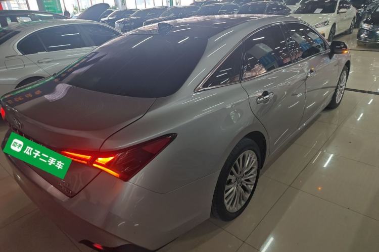 Used Toyota Avalon 2019 Dual-Engine 2.5L XLE Prestige Version China VI Standard Rear Right 45 Deg