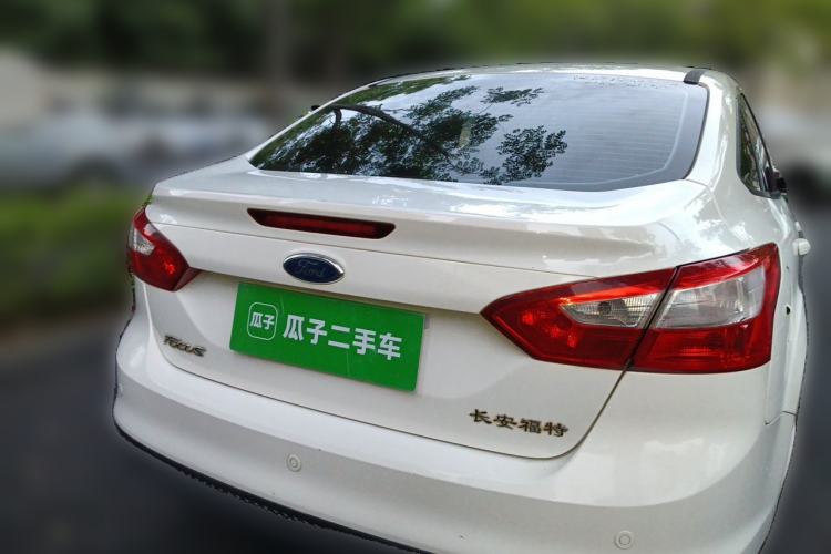 Used Ford Focus 2012 Sedan 1.6L Automatic Fashion Edition
