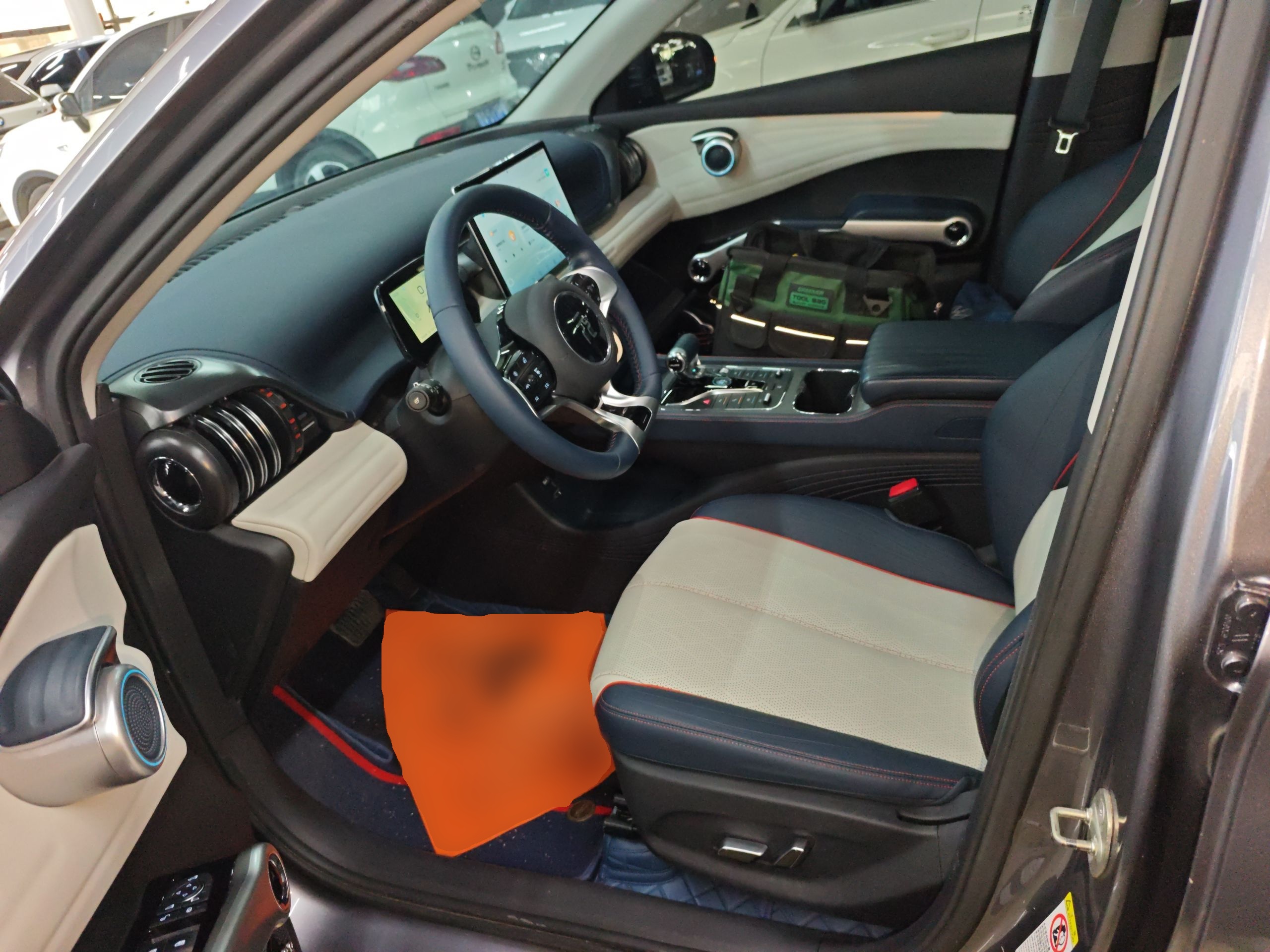 Переднее сиденье в автомобиле