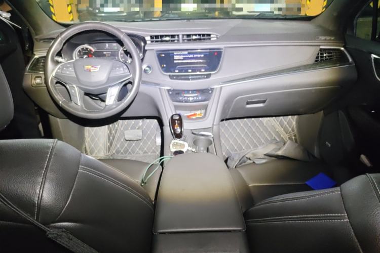 Used Cadillac XT5 2020 Revised Version 28T Luxury Edition Center Console