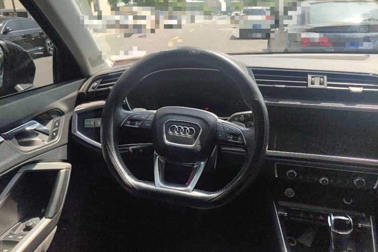 Used Audi Q3 2019 40 TFSI Fashion Dynamic Model
