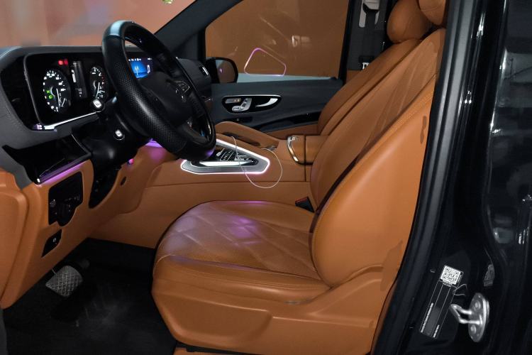 Used Mercedes-Benz Vito 2023 2.0T Elite Version 7 Seats