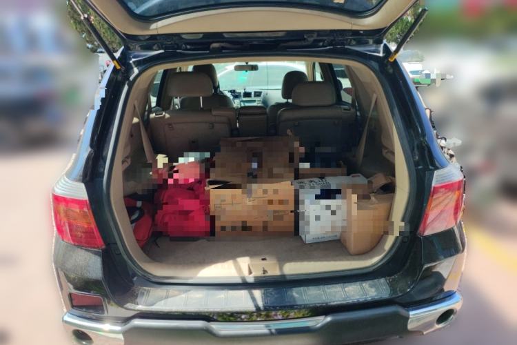 Used Toyota Highlander 2009 2.7L Two-Wheel Drive 7-Seater Luxury Edition Trunk