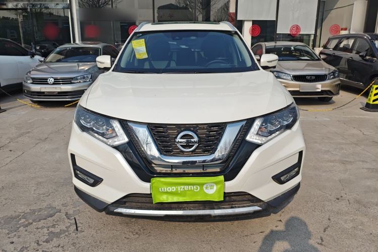 Used Nissan X-Trail 2023 Classic 2.0L Two-Wheel Drive Smart Connect Premium Edition
