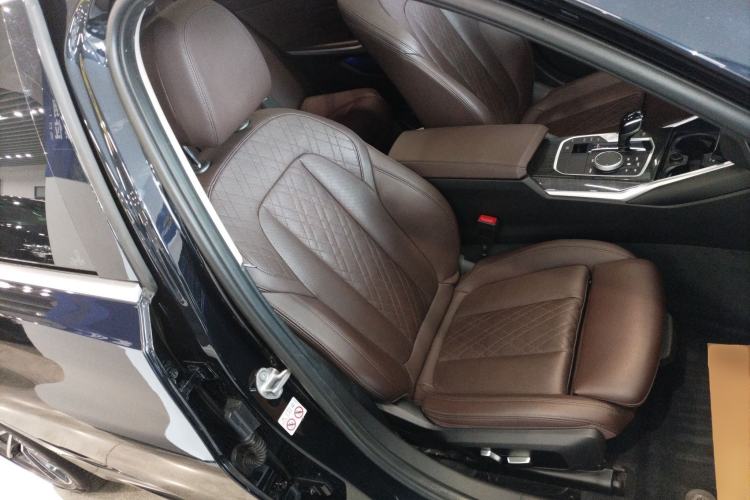 Used BMW 3 Series 2022 Restyled 325Li xDrive M Sport Package Right Front Seat