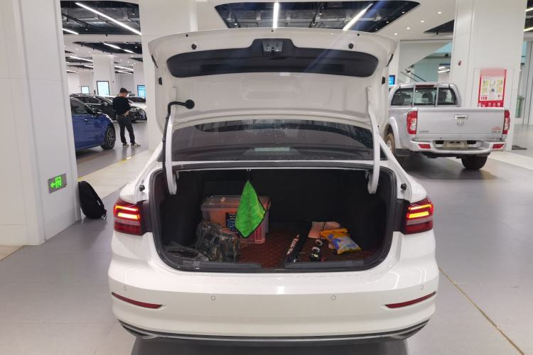 Used Volkswagen Lavida 2022 1.5L Automatic Comfort Edition
