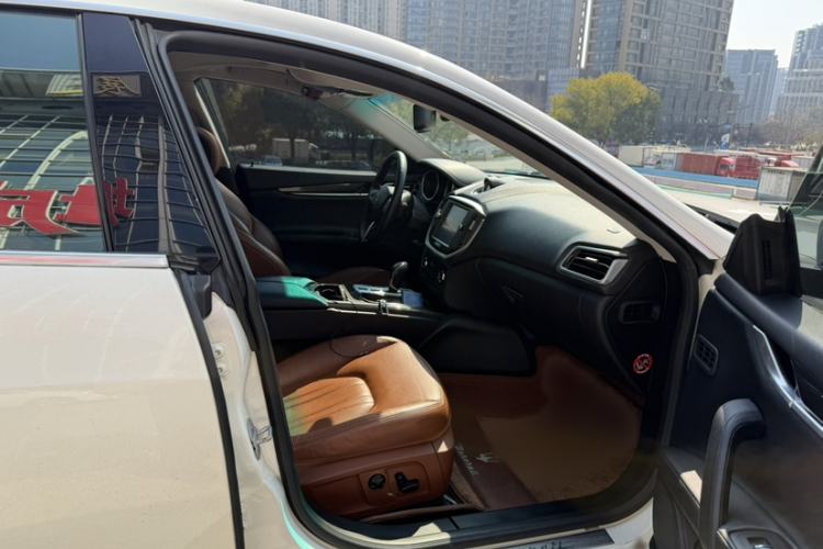 Used Maserati Ghibli 2014 3.0T Standard Edition Interior 1