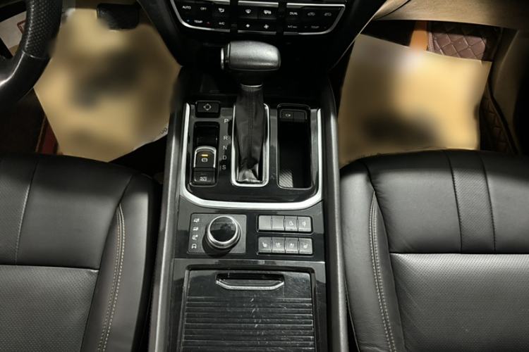 Used GAC Trumpchi GS7 2017 320T Four-Wheel Drive Luxury Smart Connectivity Model