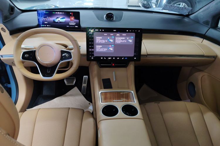 Used Hima Luxeed R7 2024 All-Electric 667 km Max