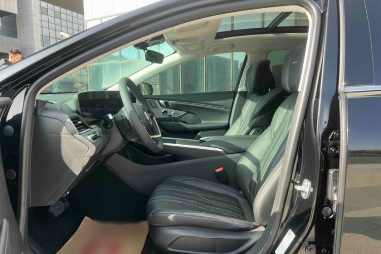 Used Buick LaCrosse 2025 Platinum Avia Edition