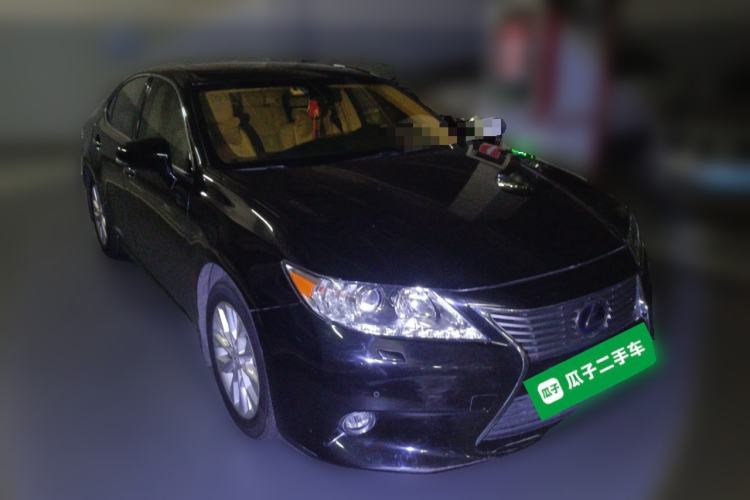 Used Lexus ES 2013 300h Elite Edition