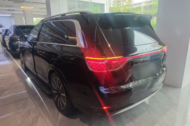 Used Hima AITO M9 2025 Extended-Range Max Version 52 kWh 6-Seater Edition Exterior 2