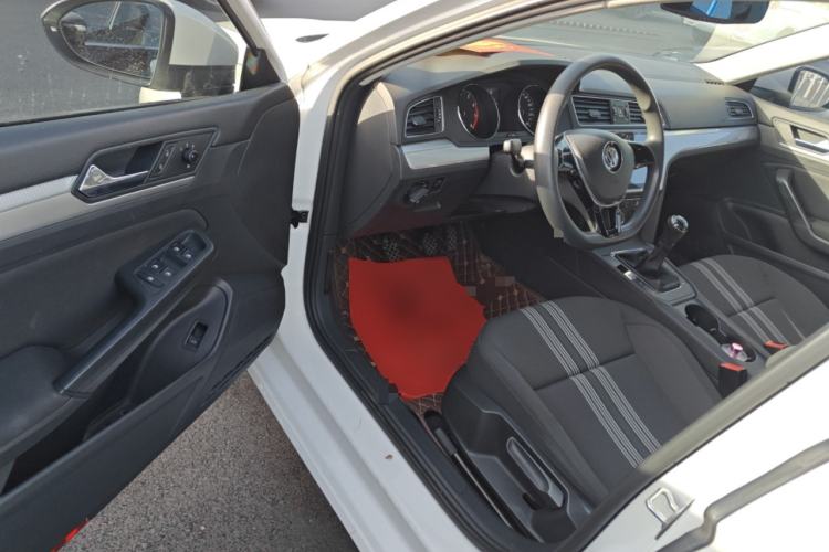 Used Volkswagen Lamando 2017 230TSI Manual Trend Edition
