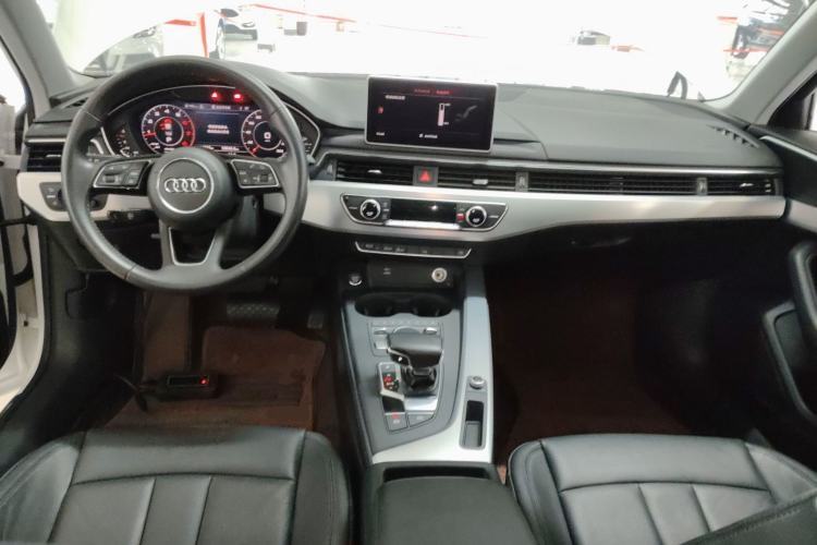 Used Audi A4L 2018 30th Anniversary Edition 40 TFSI Fashion Model
