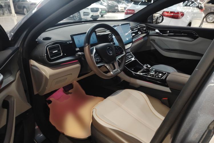 Used BYD Qin PLUS 2023 Champion Edition EV 610KM Excellence Model
