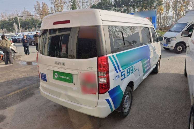 Used SRM Haoyun 2025 Launch Edition Farady 42.3 kWh 305 km 6 seats
