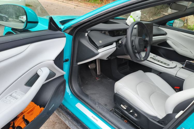 Used Xiaomi Auto SU7 2024 Four-Wheel Drive Ultra-Long Range Advanced Intelligent Driving Max Edition Driver Seat