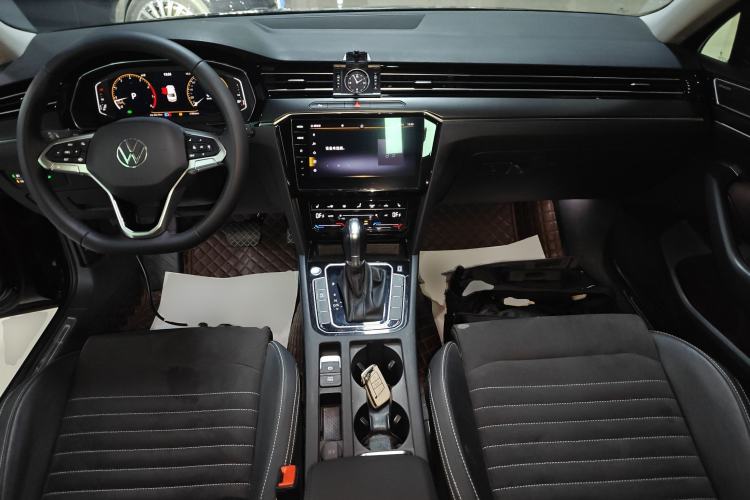 Used Volkswagen Magotan 2020 330TSI DSG Luxury Edition Center Console