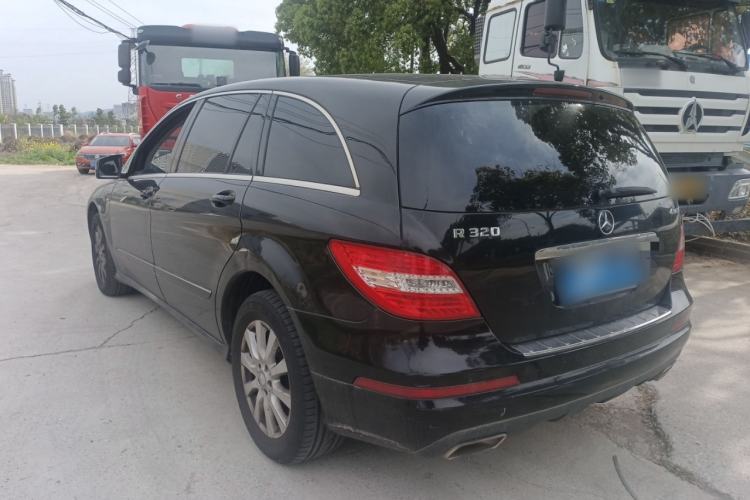 Used Mercedes-Benz R-Class 2017 R 320 4MATIC Business Edition Prestige Model
