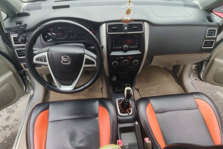 Used Suzuki Liana A6 2016 Sedan 1.4L Manual Enjoyment Model Center Console