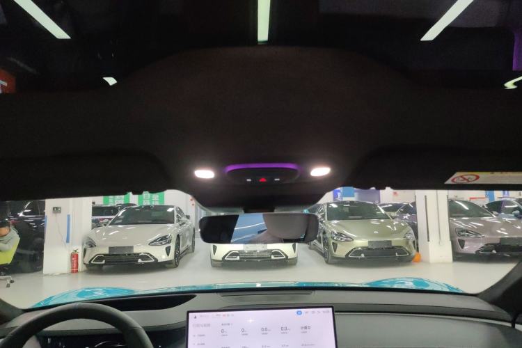 Used Xiaomi Auto SU7 2024 Four-Wheel Drive Ultra-Long Range Advanced Intelligent Driving Max Edition
