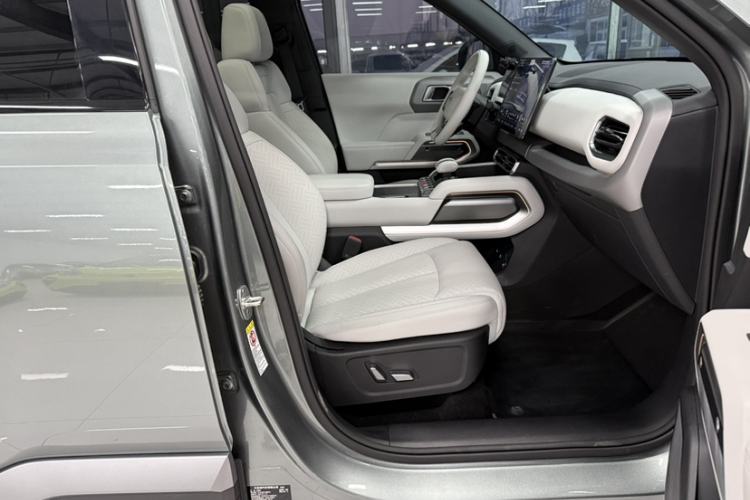 Used Formula Leopard Titanium 3 2025 501 km All-Wheel Drive Intelligent Driving Max Edition