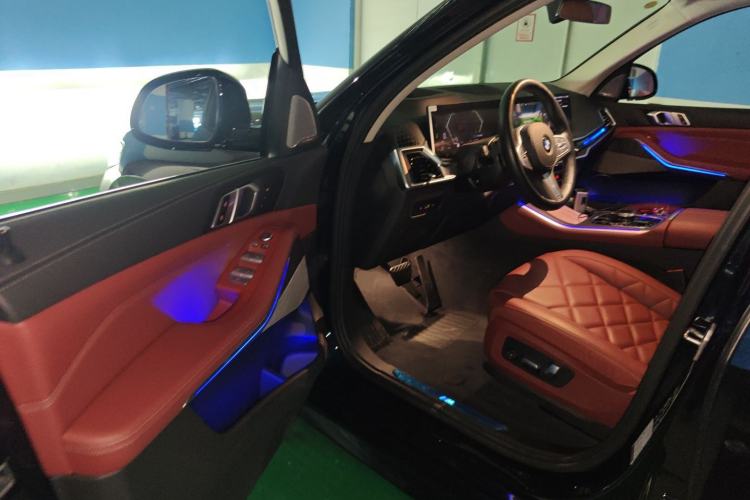 Used BMW X5 2023 xDrive 30Li Luxury M Sport Night Edition Package Driver Seat