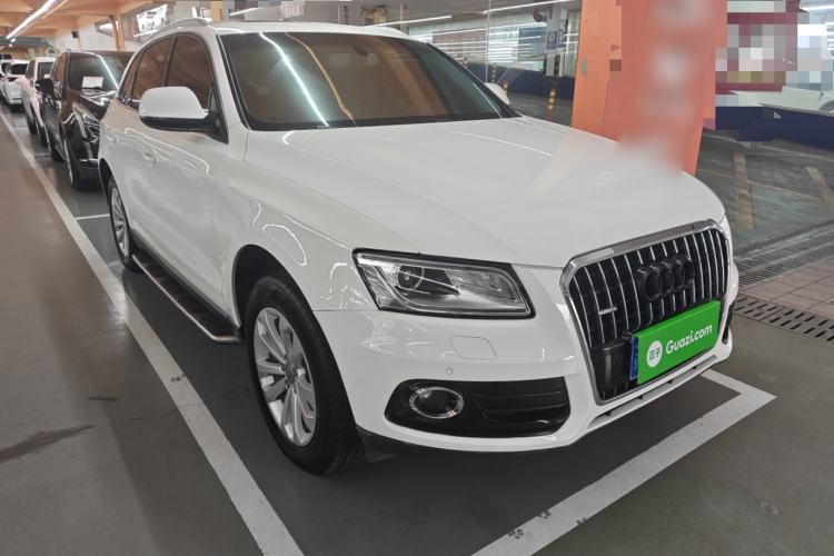 Used Audi Q5 2015 40 TFSI Technology Edition Front Right 45 Deg