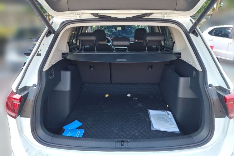 Used Volkswagen Tiguan L 2025 Model, Outstanding Version, 300TSI Automatic Two-Wheel Drive Longteng Edition