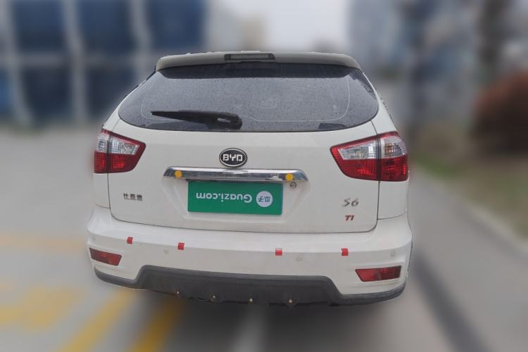 Used BYD S6 2014 1.5TI Manual Luxury 5-Seater