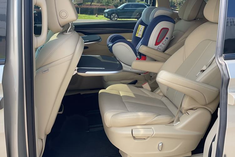 Used Buick GL8 2022 ES Landtrek 653T Luxury Edition