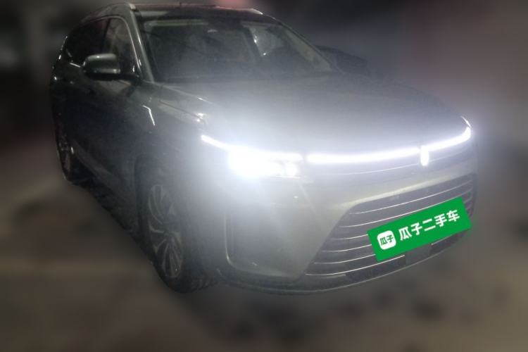 Used Hima AITO M7 2024 1.5T Rear-Drive Plus Version 5 Seats Front Right 45 Deg