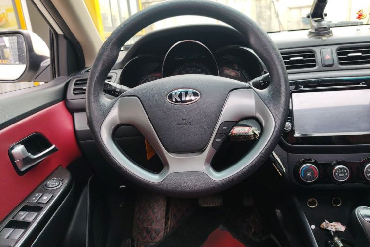 Used Kia K2 2015 Hatchback 1.4L AT GLS Cool Edition Steering Wheel