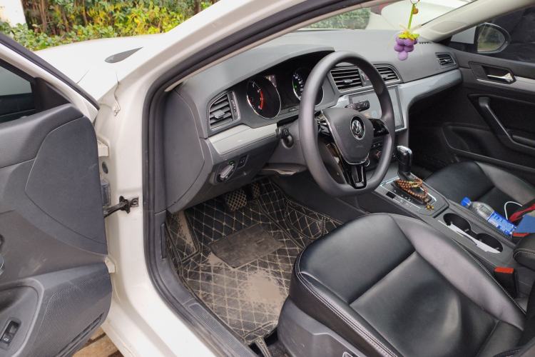 Used Volkswagen Lamando 2017 230TSI DSG Fashion Edition
