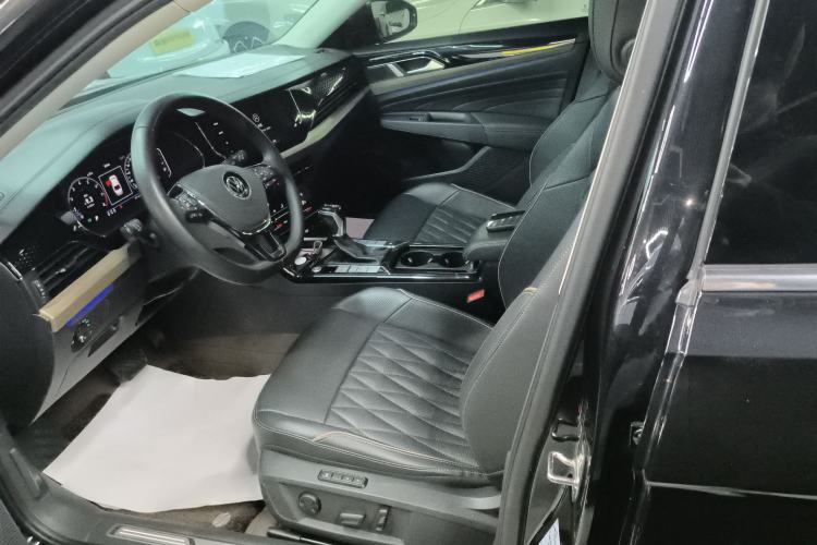 Used Volkswagen Passat 2020 Revised Version 330TSI Luxury Edition China VI Standard
