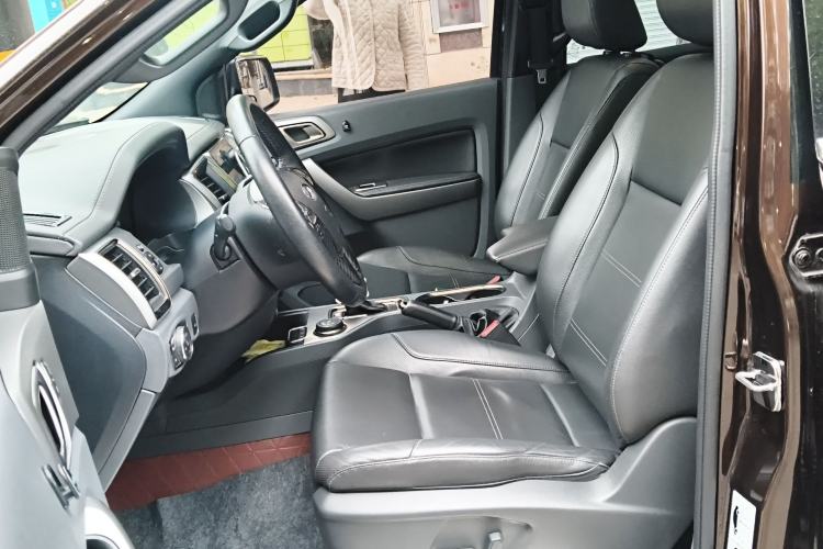 Used Ford Everest 2017 2.0T Gasoline Automatic 4x4 Luxury Edition 7 Seats
