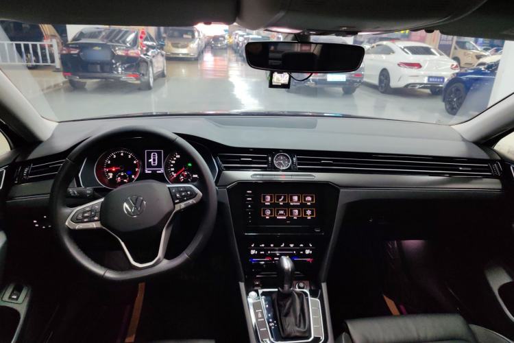 Used Volkswagen Magotan 2020 330TSI DSG Leading Model
