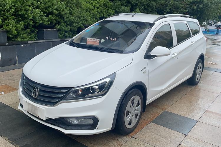 Used Baojun 310W 2017 1.5L Manual Comfort Version China VI Emission Standard