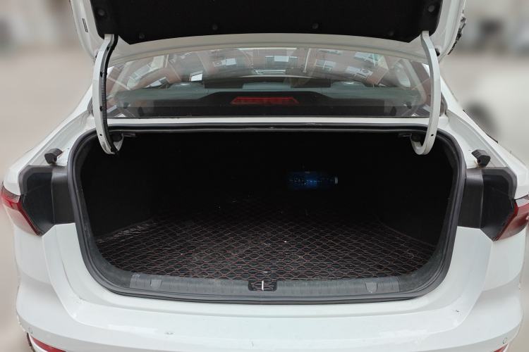 Used Geely Auto Emgrand 2023 4th Generation Champion Edition 1.5L CVT Prestige Model
