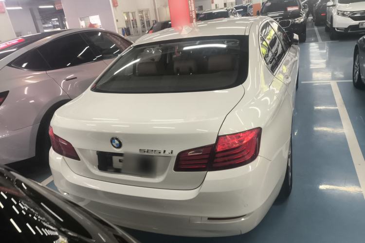 Used BMW 5 Series 2014 520Li Elegant Model
