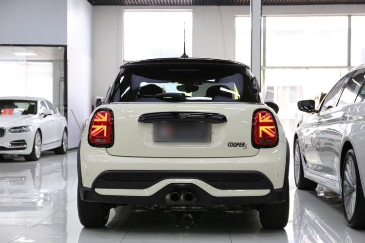 MINI 2022 2.0T COOPER S Artist usado