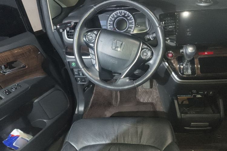 Used Honda Odyssey 2015 Updated Version 2.4L Smart Edition